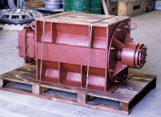 CUSTOM AIR LOCK FEEDER WITH INTEGRAL DRIVE SYSTEM COMPENSATOR THRUST AND ELIMINATED NEED FOR PACKING OR BALL BEARINGS