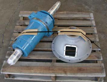 ITEM 1429_BEARING CARTRIDGE HOUSING COMPONENTS BASE AND ENLARGED THE ACCEPTS OUTLET